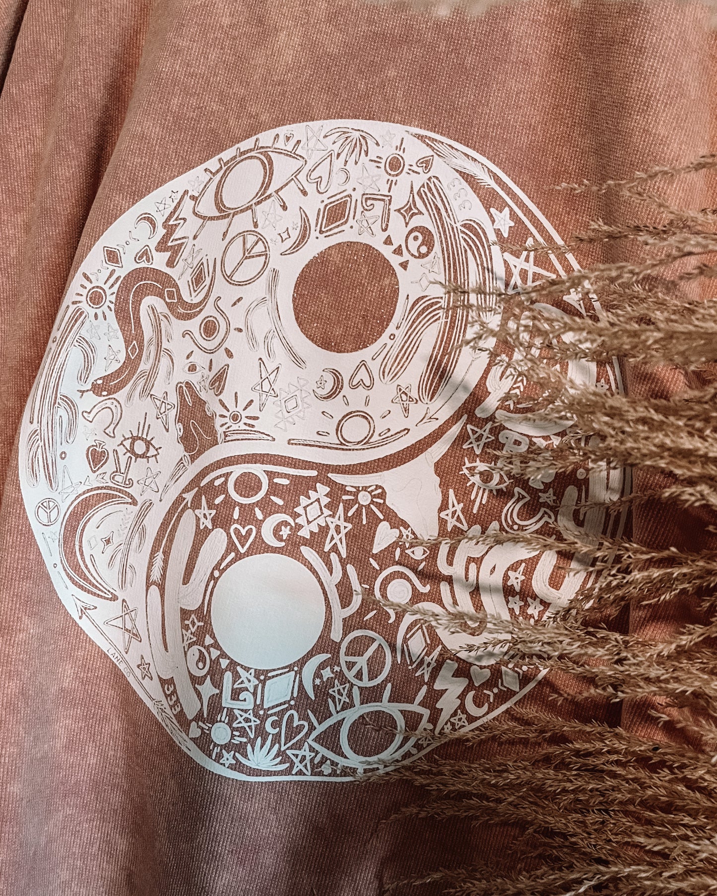 Desert Doodle Yin Yang — Pale Pink Acid Wash