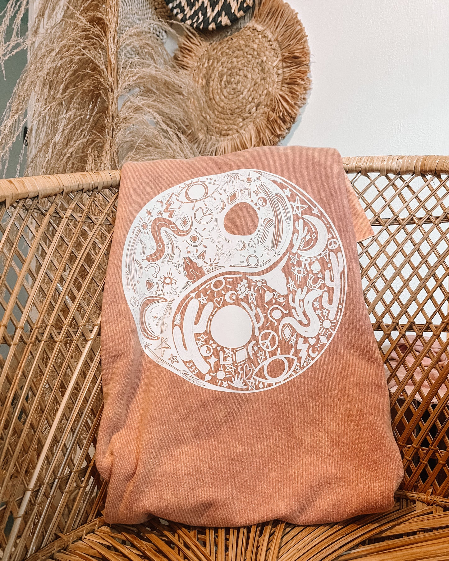 Desert Doodle Yin Yang — Pale Pink Acid Wash